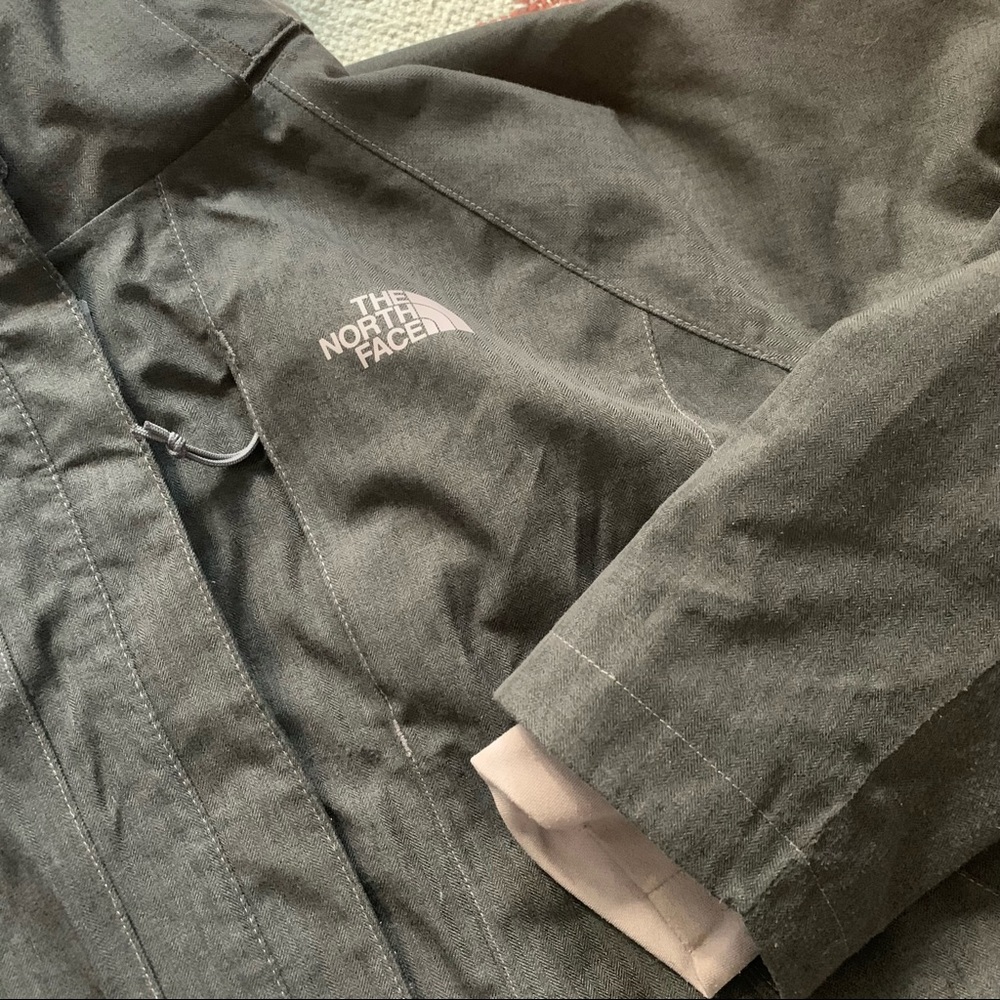 The North Face Women's Gray Hooded Jacket with Light Pink Lining - Picture 8 of 12